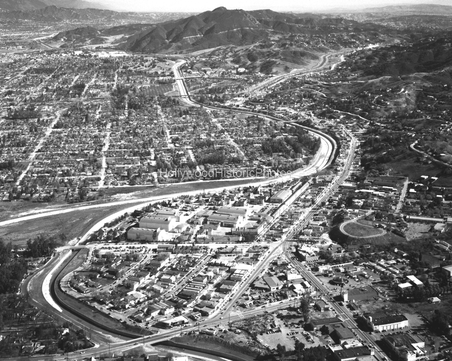 Studio City 1949 1 Aerial view.jpg